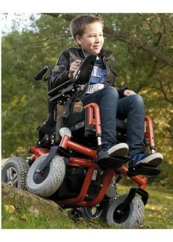 Fauteuil enfant à moteur électrique